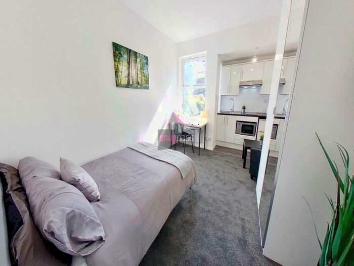 Studio To Rent In Gildabrook Road, Salford, Manchester, M30