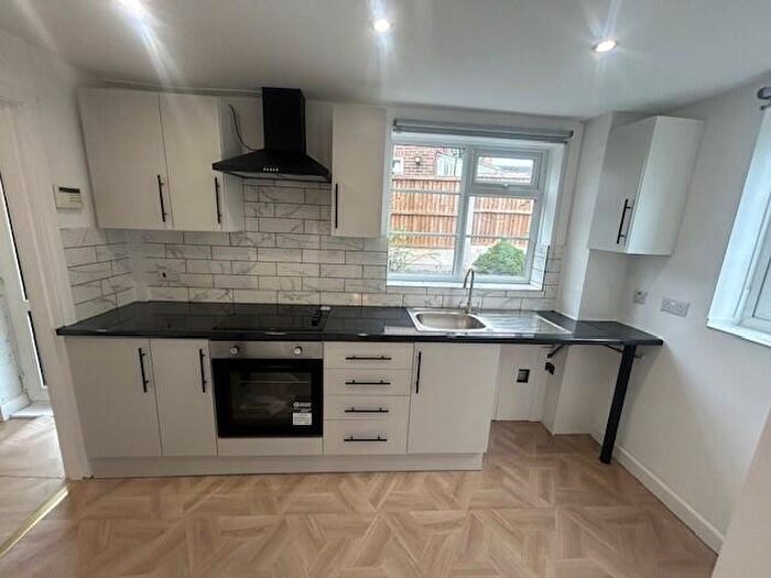 3 Bedroom Semi-Detached House To Rent In Caldbeck Walk, Nottingham, NG5