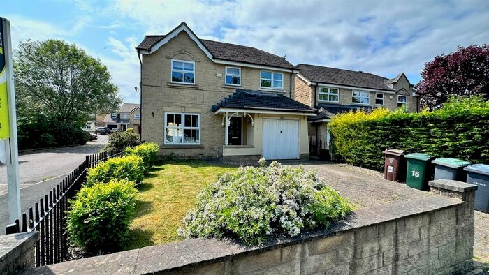5 Bedroom Detached House To Rent In Tenterfields, Apperley Bridge, Bradford, BD10