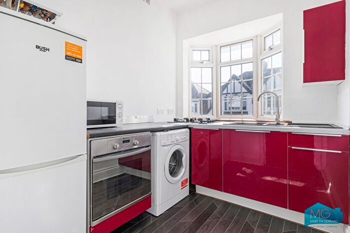 2 Bedroom Maisonette To Rent In Chandos Road, London, N2