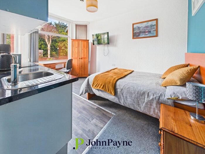 Apartment To Rent In Manor Road, Coventry, West Midlands, CV1