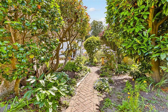 2 Bedroom Cottage For Sale In Guildford Road, Westcott, Surrey, RH4