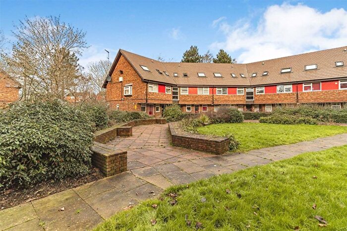 1 Bedroom Flat For Sale In Round Mead, Stevenage, SG2