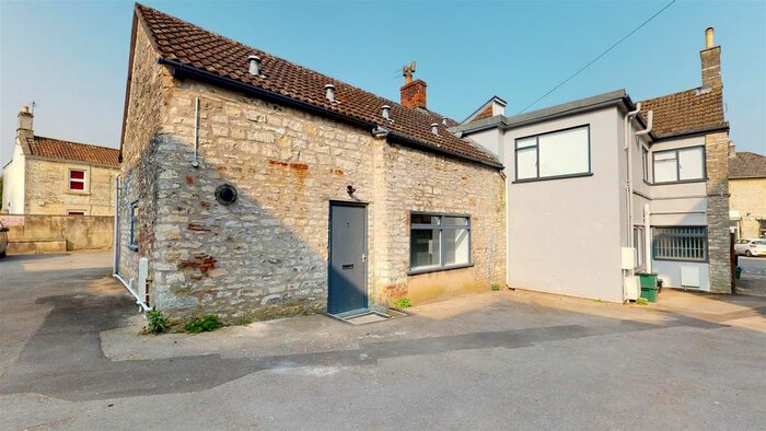 1 Bedroom Flat To Rent In The Island, Midsomer Norton, Radstock BA3