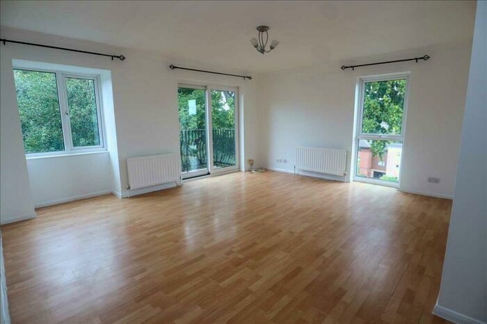 2 Bedroom Apartment To Rent In Reedham Court, CR8