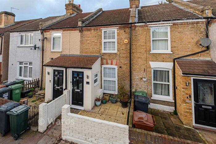 3 Bedroom Terraced House For Sale In St. Albans Road, Dartford, Kent, DA1