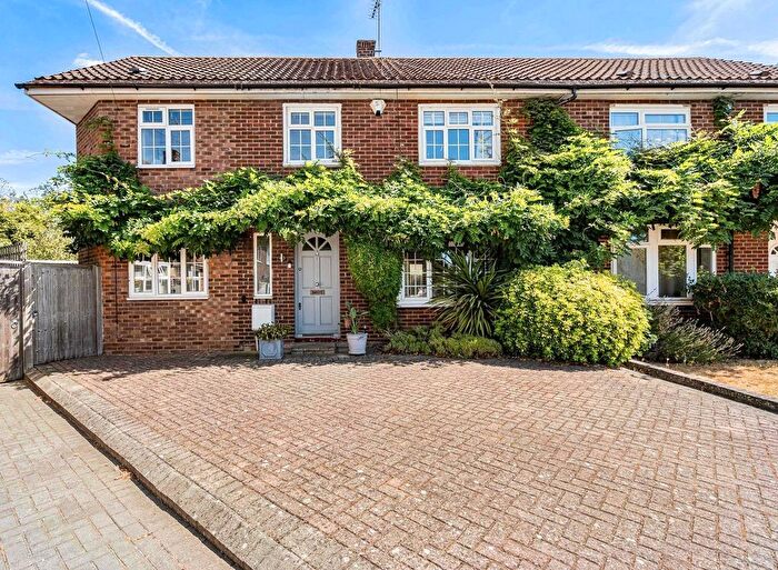 4 Bedroom Detached House For Sale In Winston Drive, Stoke D'abernon, Cobham, Surrey, KT11