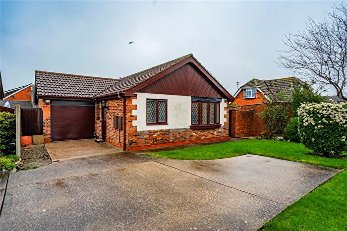2 Bedroom Bungalow For Sale In Viscount Way, Humberston, Grimsby, Lincolnshire, DN36