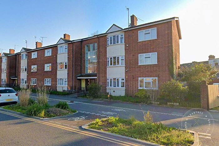 2 Bedroom Flat To Rent In Cathays Terrace, Cardiff, CF24