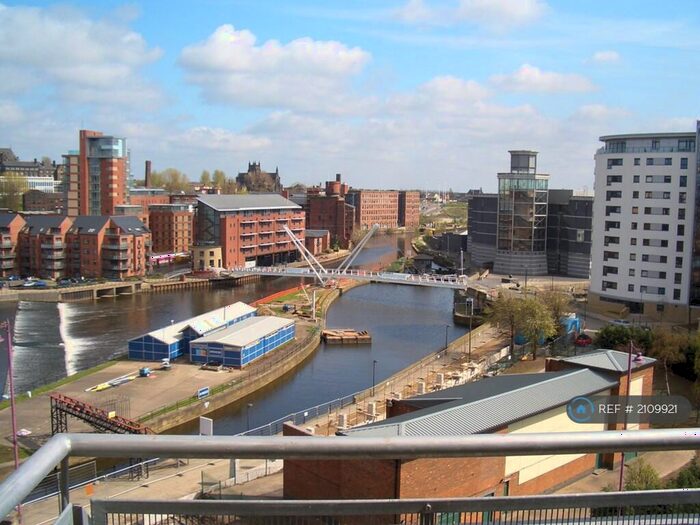 2 Bedroom Flat To Rent In St. James Quay, Hunslet, Leeds, LS10
