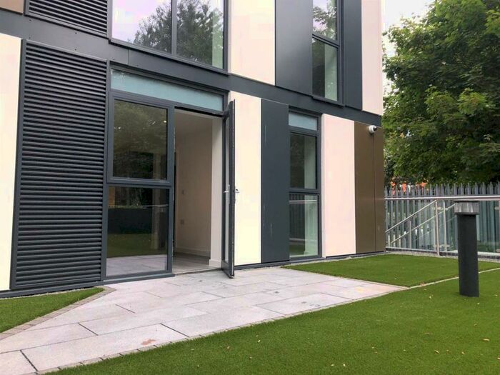 2 Bedroom Apartment To Rent In Downtown, Woden Street, Salford, M5