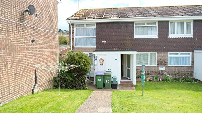 2 Bedroom Flat To Rent In Chalcroft Road, Folkestone, CT20