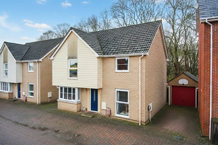 4 Bedroom Detached House For Sale In Silvo Road, Queens Hills, Norwich, NR8