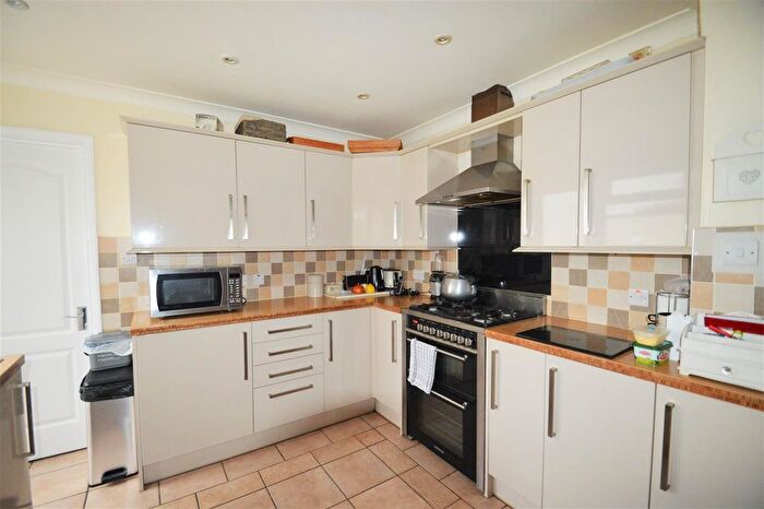 3 Bedroom End Terrace House To Rent In Burch Road, Northfleet, Gravesend, DA11