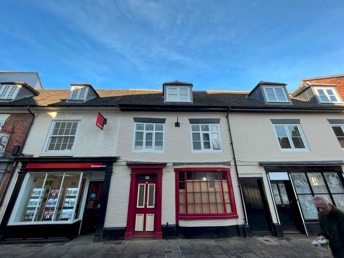 2 Bedroom Flat To Rent In Church Street, Atherstone, CV9