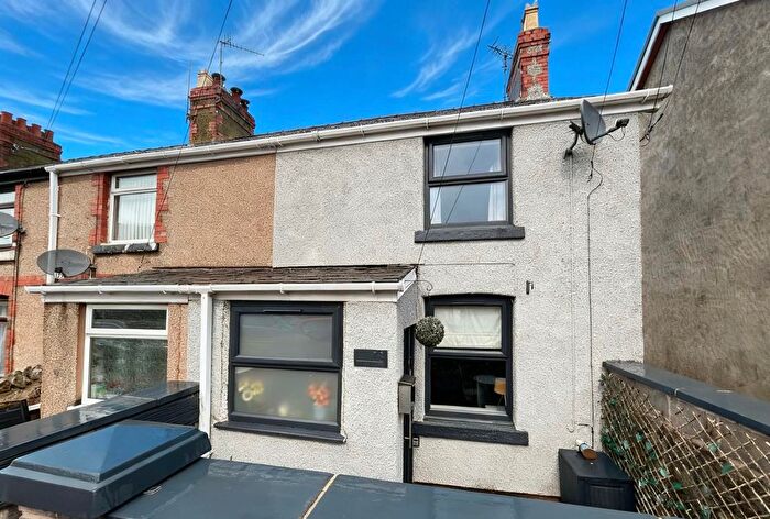 2 Bedroom Terraced House For Sale In Llysfaen Road, Old Colwyn, LL29