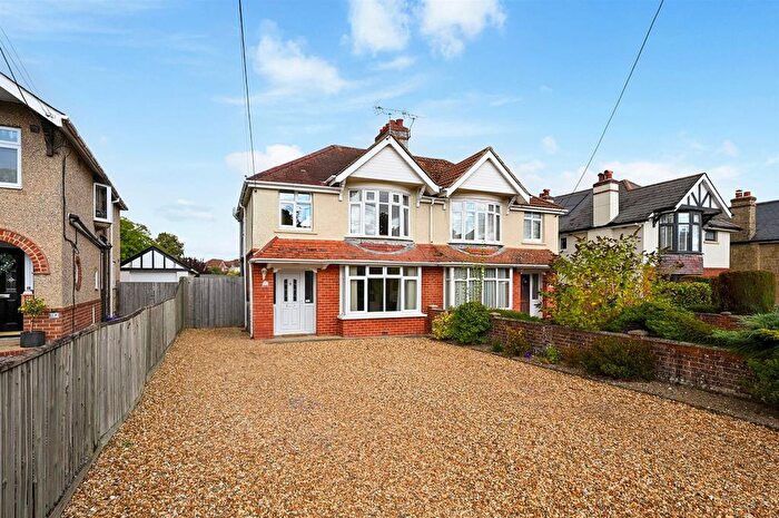 3 Bedroom Semi-Detached House For Sale In Salisbury Road, Andover, SP10