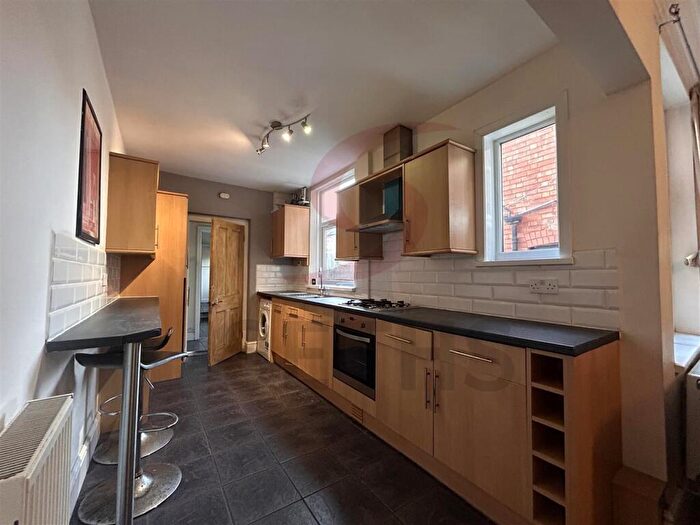 4 Bedroom Terraced House To Rent In Noel Street, Westcotes, Leicester, LE3