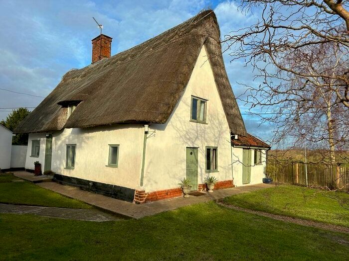 2 Bedroom Cottage To Rent In North Common, Hepworth, IP22