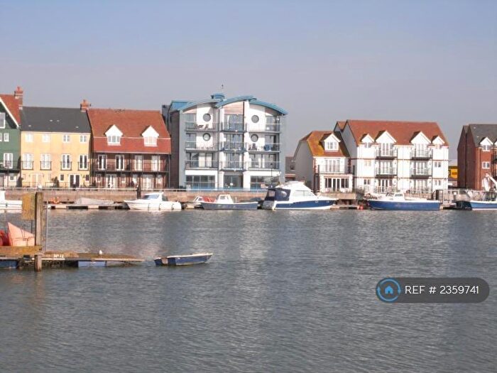 1 Bedroom Flat To Rent In Pier Road, Littlehampton, BN17