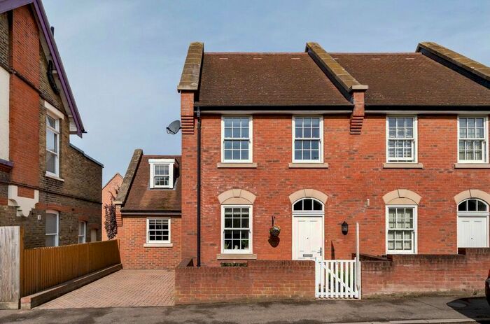 3 Bedroom Semi-Detached House For Sale In Nickleby Cottages, Church Street, Lower Higham, Kent, ME3