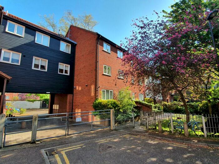 1 Bedroom Flat To Rent In Stuart Gardens, Norwich, Norfolk, NR1