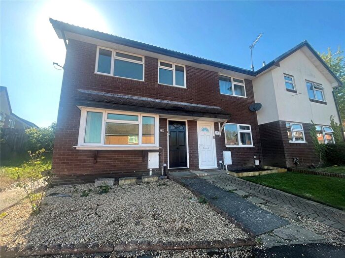 3 Bedroom End Of Terrace House For Sale In Oriel Road, Daventry, Northamptonshire, NN11