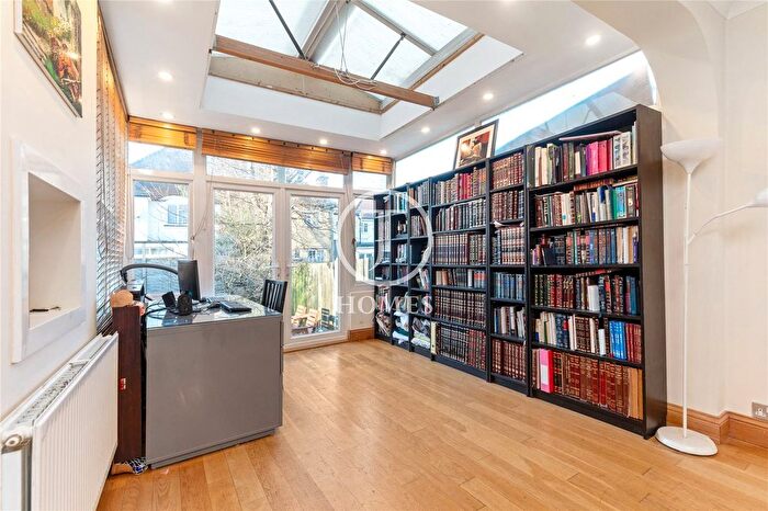 7 Bedroom Semi-detached House For Sale In Gainsborough Gardens, London, NW11
