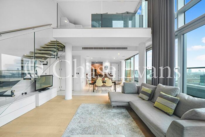 2 Bedroom Flat To Rent In Baltimore Wharf, North Boulevard, Canary Wharf, London, E14