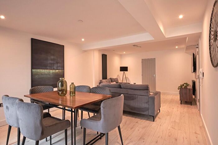 6 Bedroom Terraced House To Rent In Hanover Street, Swansea, Wales, SA1