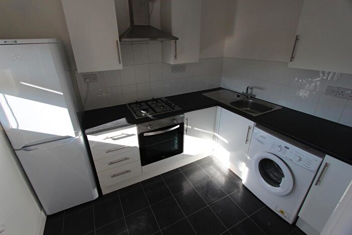 1 Bedroom Flat To Rent In Kingsleigh Road, Stockport, SK4