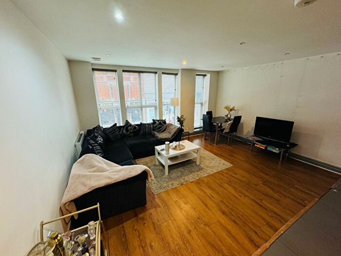2 Bedroom Flat To Rent In Wandsworth High Street, London, SW18