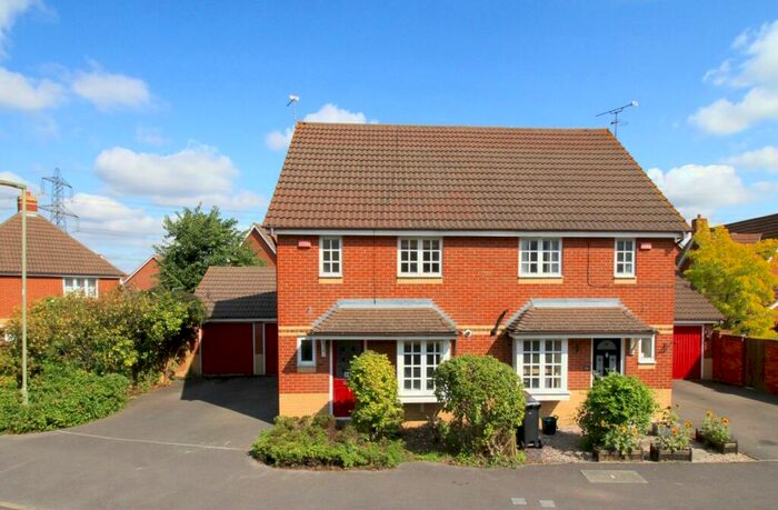 3 Bedroom Semi-Detached House To Rent In Dart Drive, Didcot, OX11