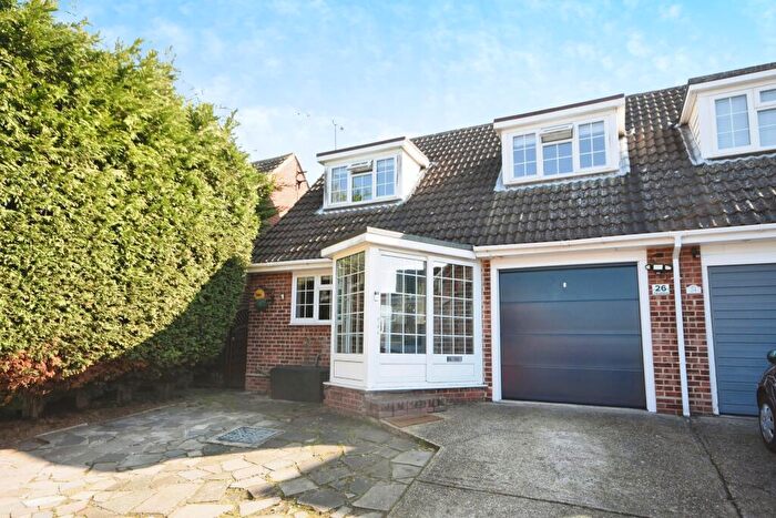 3 Bedroom Semi-Detached House For Sale In The Larches, Benfleet, Essex, SS7