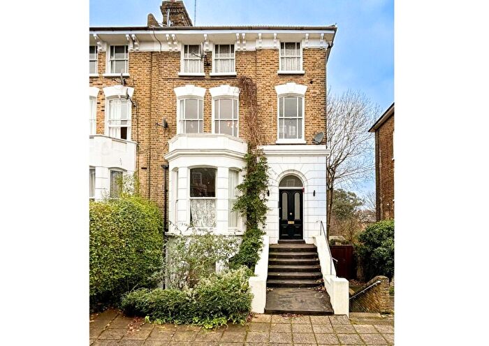 2 Bedroom Flat For Sale In Manor Park, Hither Green, London, SE13