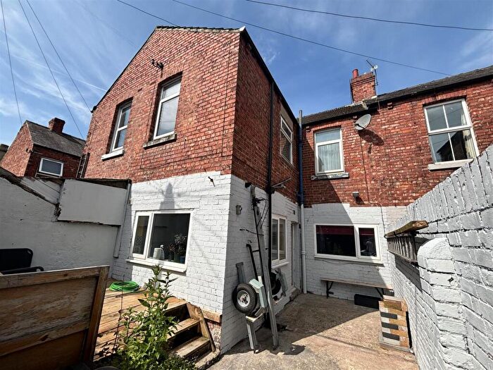 3 Bedroom Semi-Detached House To Rent In Clifton Road, Darlington, DL1