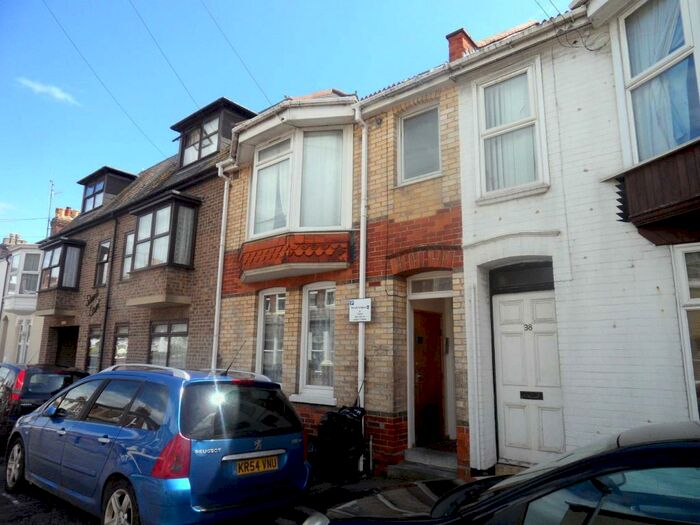 1 Bedroom Apartment To Rent In Brownlow Street, Weymouth, Dorset, DT4