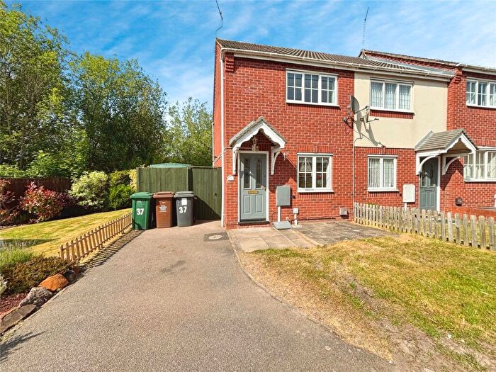 2 Bedroom Terraced House To Rent In Rowley Close, Swadlincote, Derbyshire, DE11