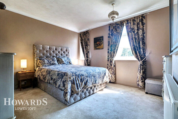 2 Bedroom Semi-Detached House For Sale In Long Road, Lowestoft, NR33