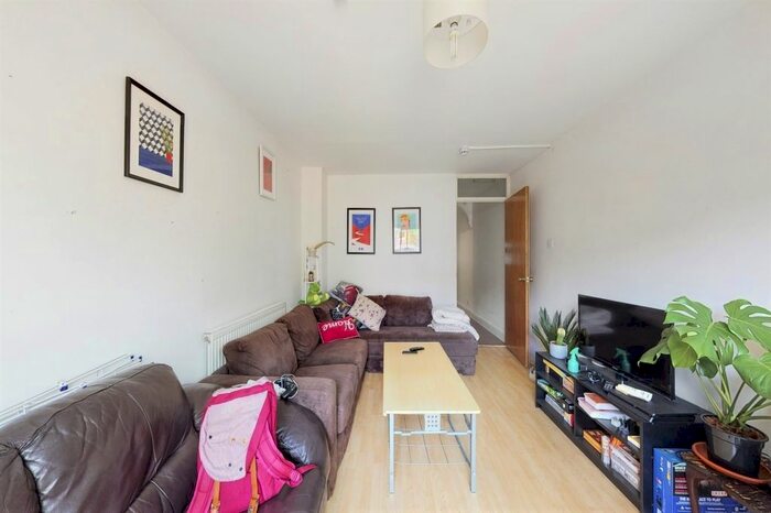 4 Bedroom Terraced House To Rent In Swanfield Street, Shoreditch, London, E2