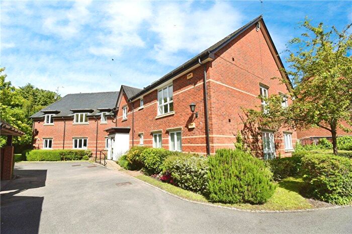 2 Bedroom Apartment For Sale In Newton Lane, Romsey, Hampshire, SO51