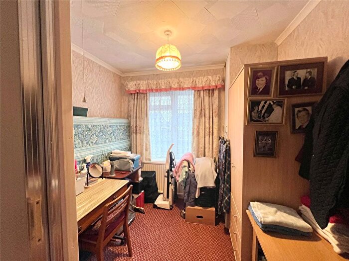 2 Bedroom Bungalow For Sale In Lime Tree Avenue, Yeovil, Somerset, BA20
