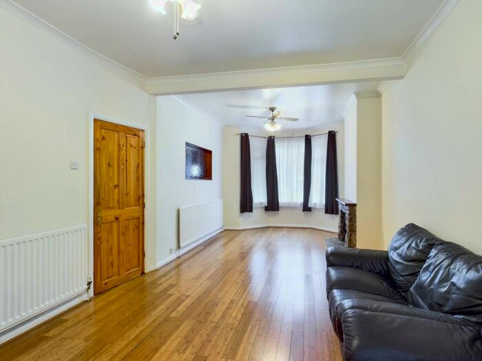 3 Bedroom House To Rent In Horsa Road, Erith, Kent, DA8