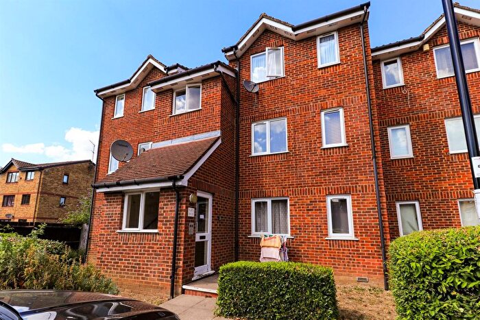 1 Bedroom Property For Sale In Chaffinch Close, Edmonton, London, N9