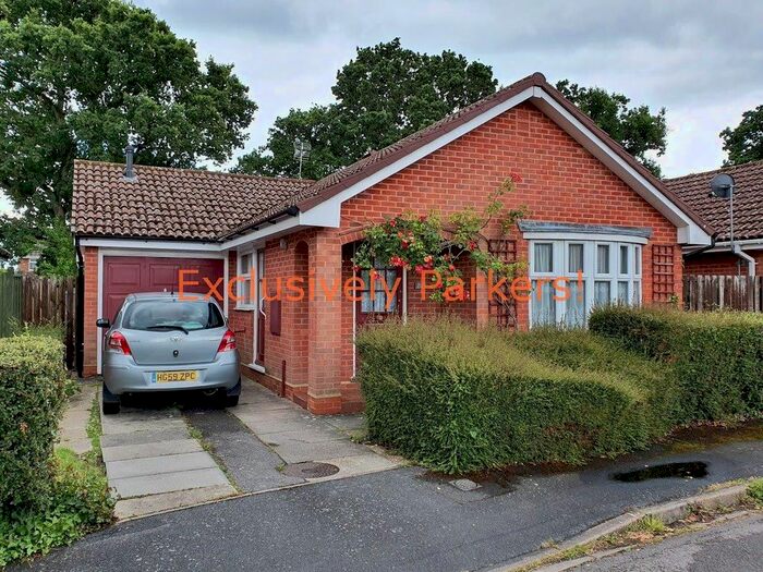 2 Bedroom Detached House To Rent In Robin Gardens, Totton, Southampton SO40