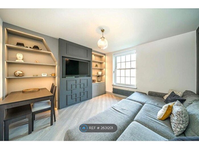 3 Bedroom Flat To Rent In Rushton House, London, SW8