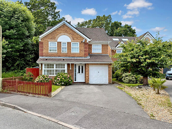 4 Bedroom Detached House For Sale In Suffolk Drive, Whiteley, Fareham, PO15