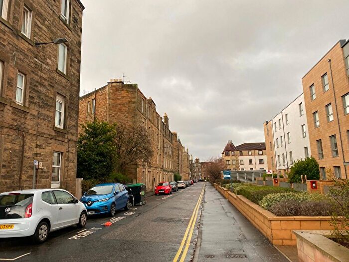 1 Bedroom Flat To Rent In Dalgety Road, Meadowbank, Edinburgh, EH7