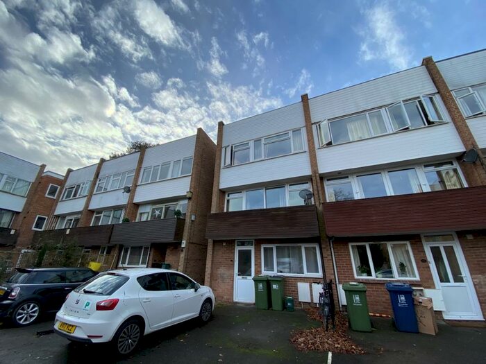 5 Bedroom Detached House To Rent In Horwood Close, Headington, Oxford, Oxfordshire, OX3