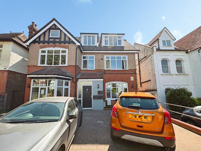 2 Bedroom Flat To Rent In Preston Road, Westcliff-On-Sea, SS0